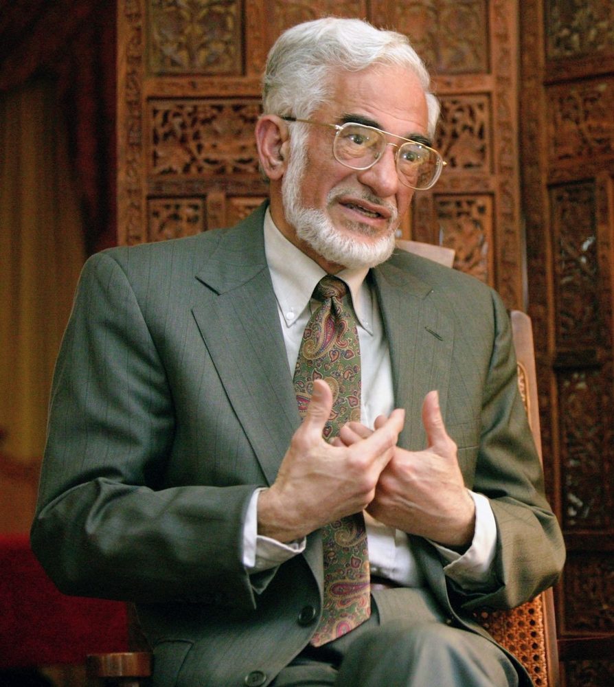 Photograph from the profile of Dr. Mahmud Thamer